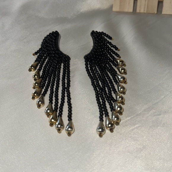 Vintage 80s Black Seed Bead & Gold Dangle Fringe Statement Earrings Retro Chic - Picture 6 of 7